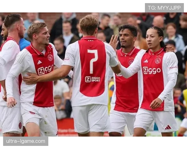 奥纳纳精准长传激活进攻，球队中场组织迎来新突破