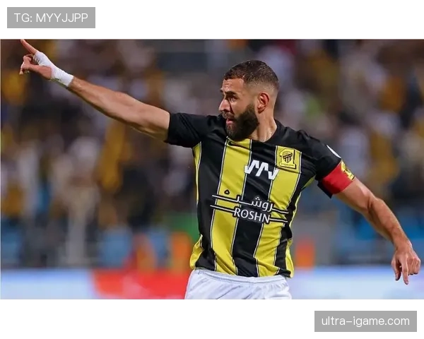 本泽马战术适配性提升，助力球队多样化进攻体系