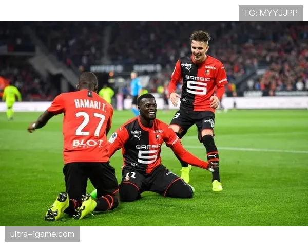 里尔防守体系重塑显成效，稳健表现成功化解对手进攻威胁