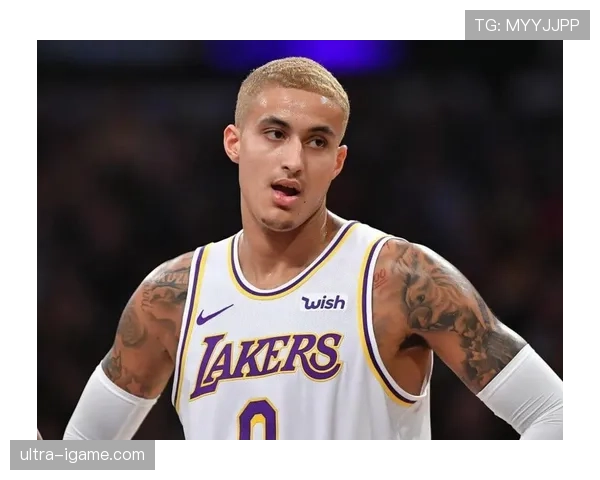 库兹马挡拆拉开空间助湖人提升关键时刻得分效率